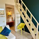 Magnificat\'S Apartment